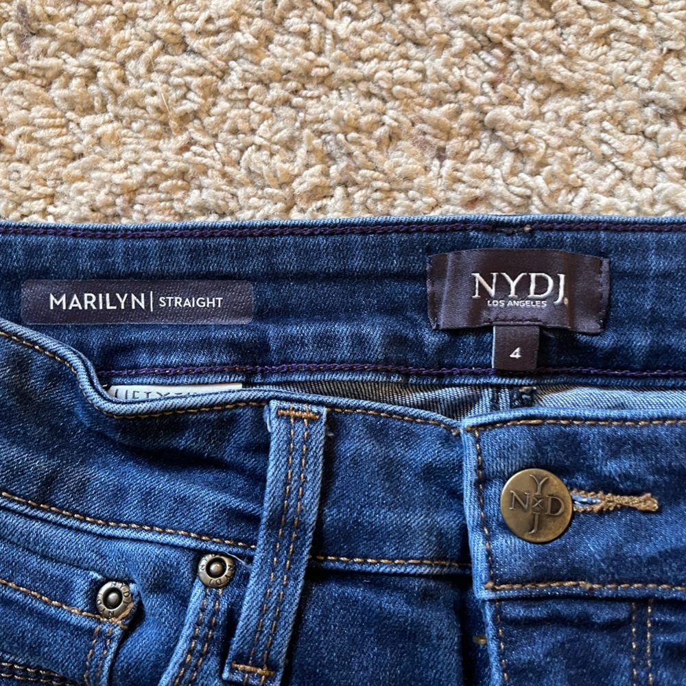 NYDJ Lift and Tuck Marilyn Straight Leg Jeans Size 4 - Picture 4 of 4